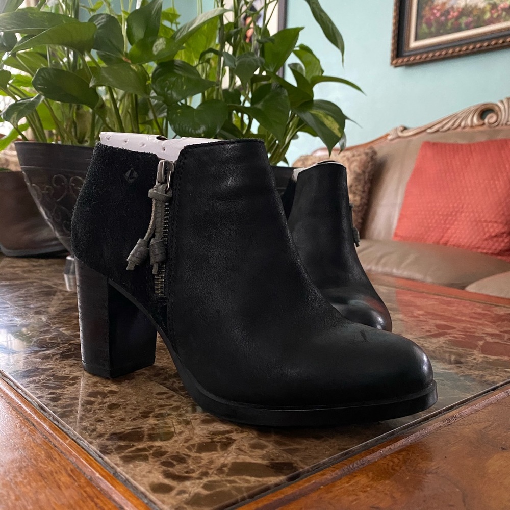 Sperry Booties in Black
